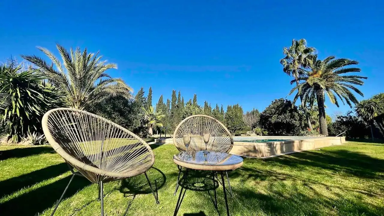 Son Jordi nou, beautiful villa near Alaro big swimming pool, BBQ mountain views 12people Consell Spagna