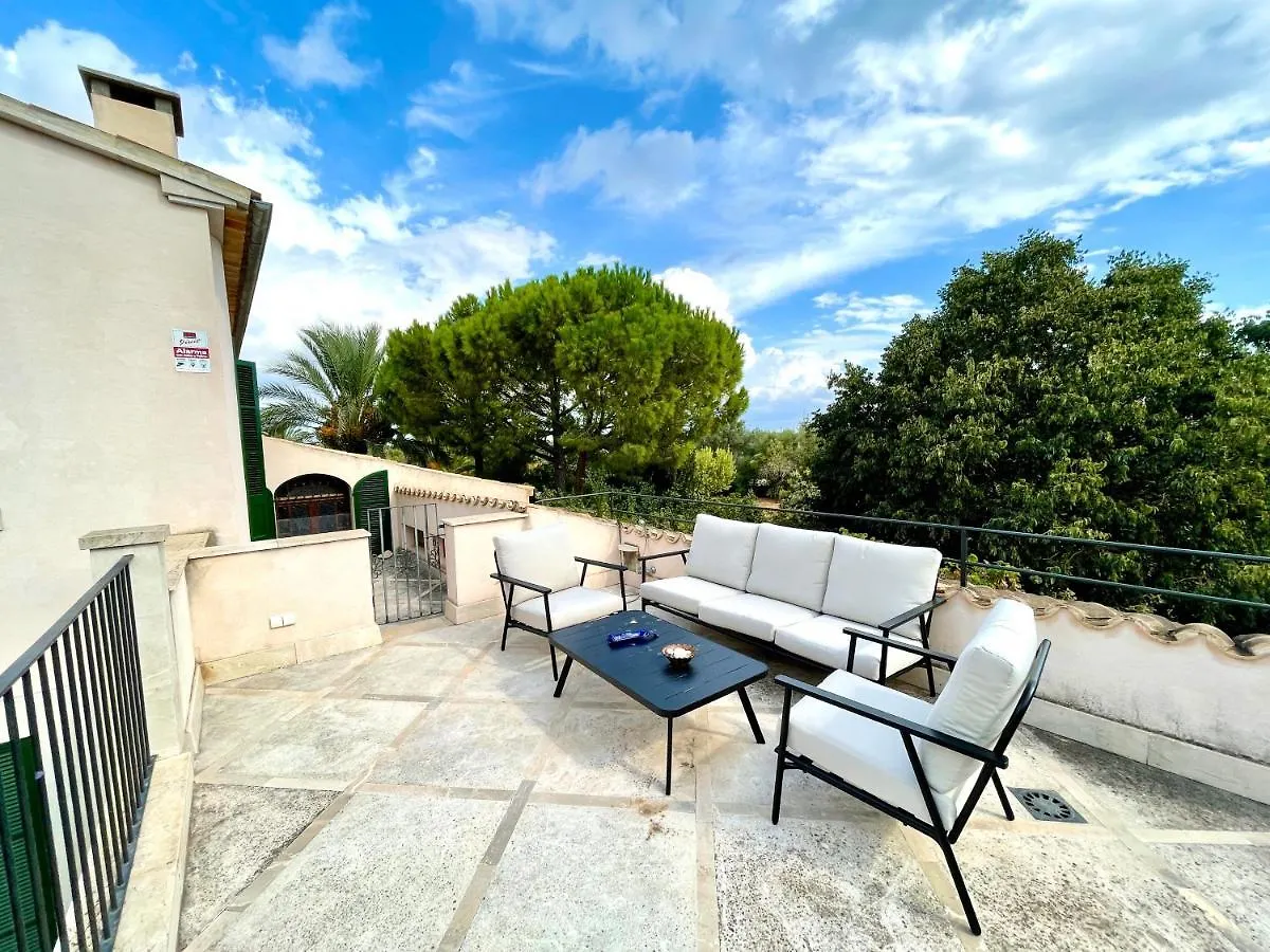 Son Jordi nou, beautiful villa near Alaro big swimming pool, BBQ mountain views 12people Consell Spagna